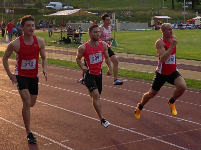 8 Podestplätze am LA Abendmeeting in Freienbach